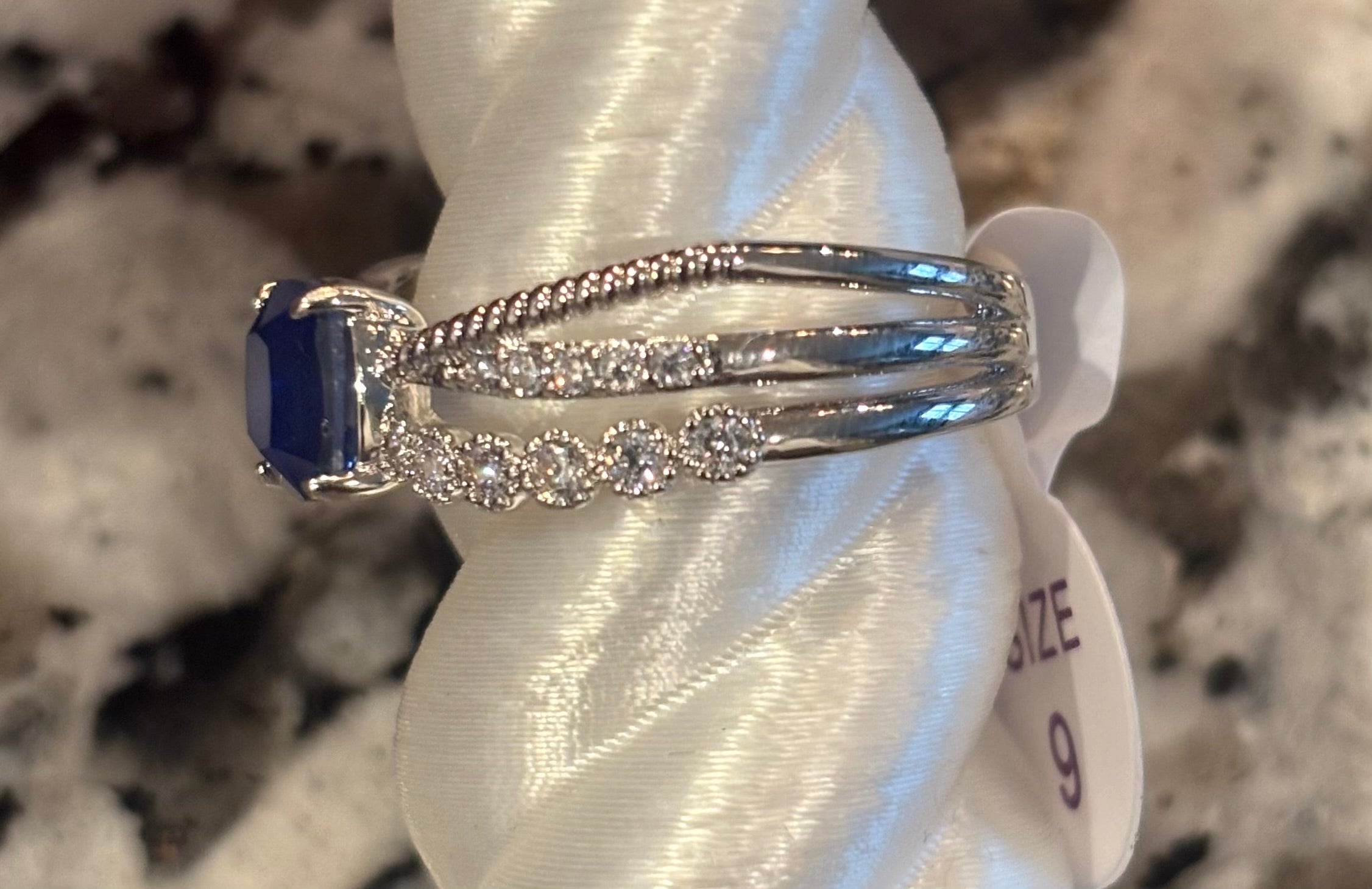 BP Three Suitors , One Prize Size 9