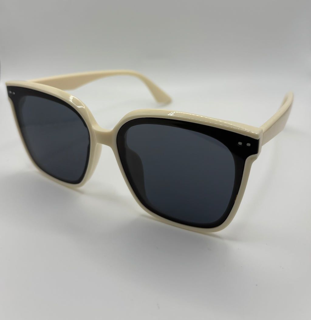 Oversized Cat Eye Sunglasses