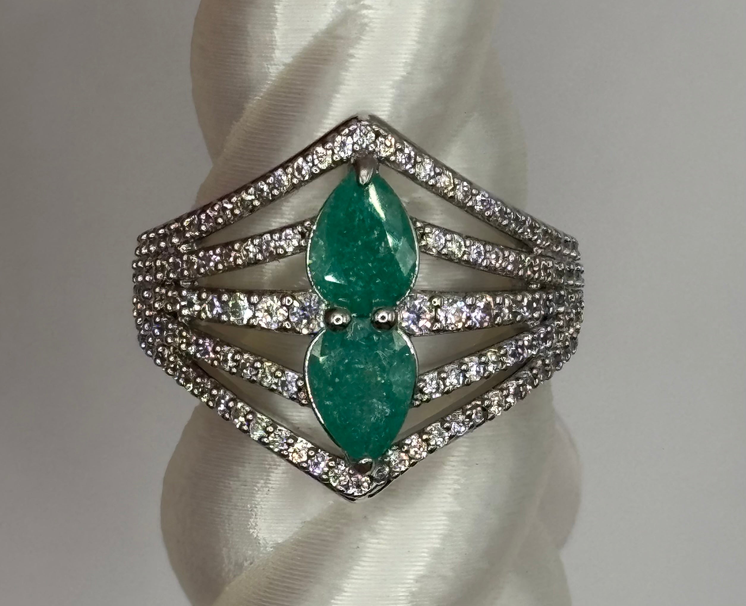 Born Before The Echo Size 8