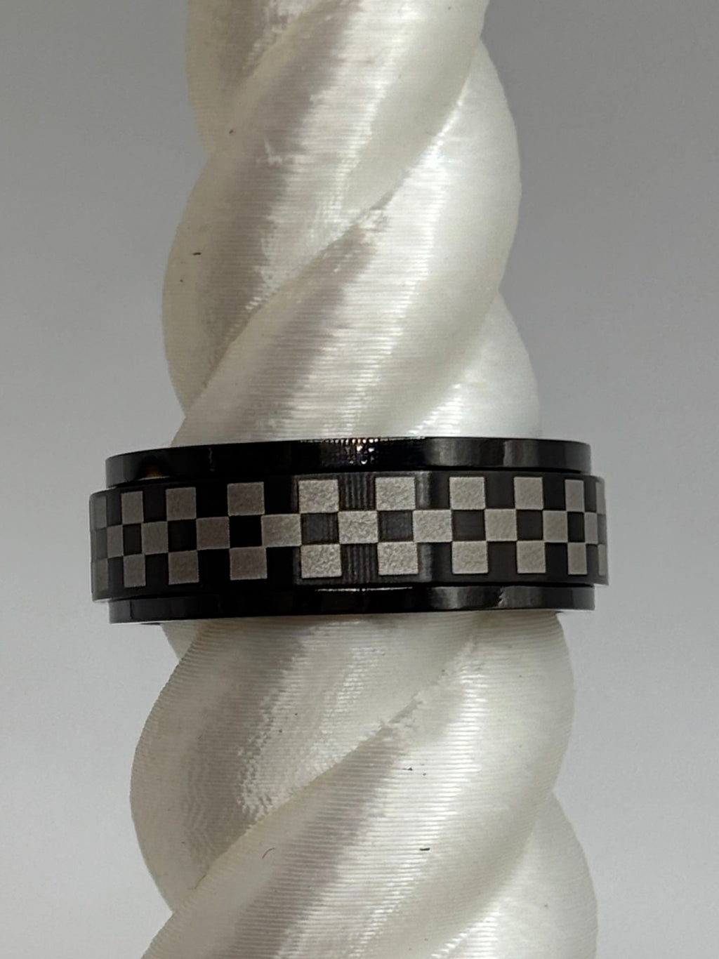 ATC Checkered Spinner Ring