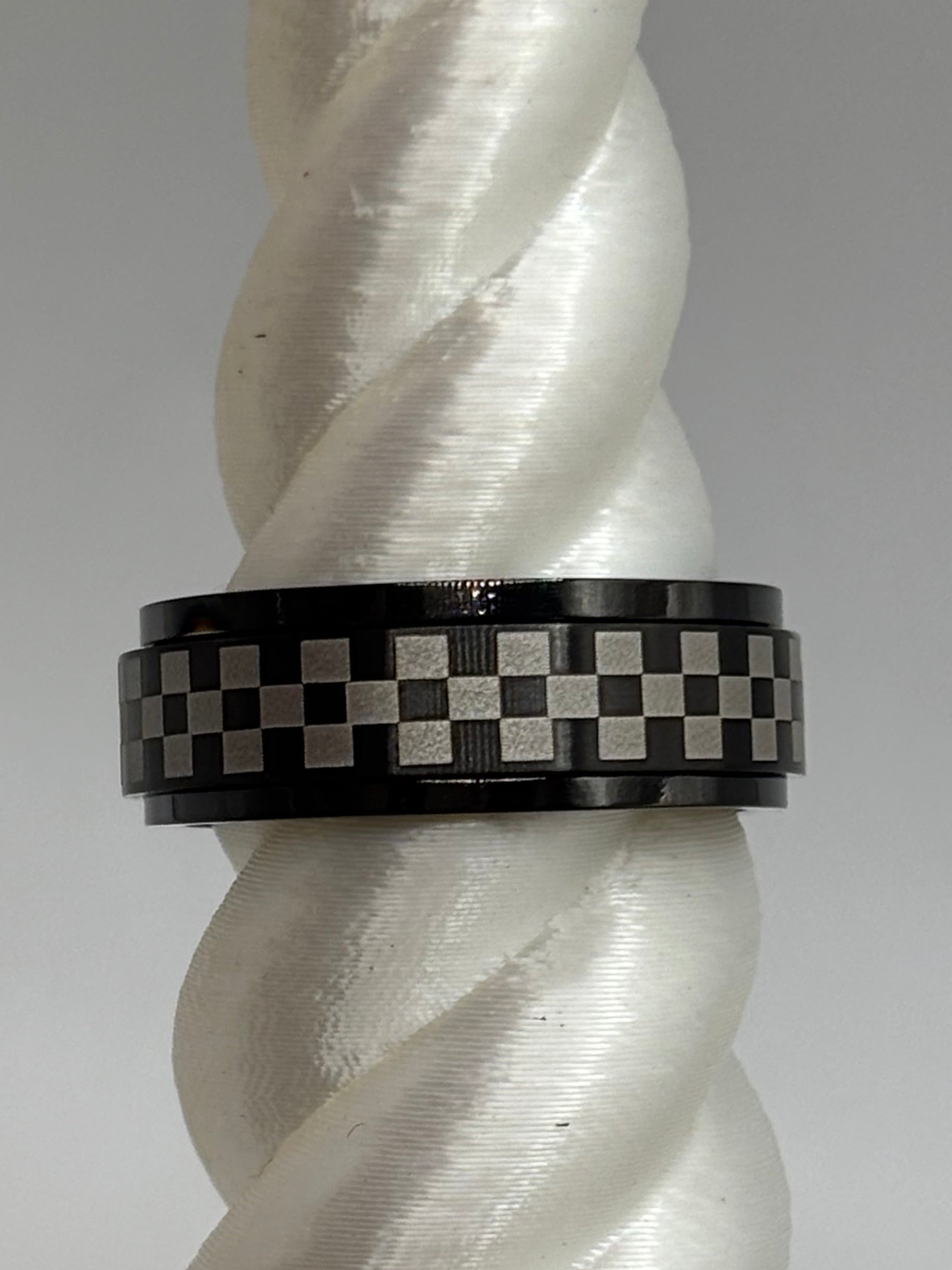 ATC Checkered Spinner Ring