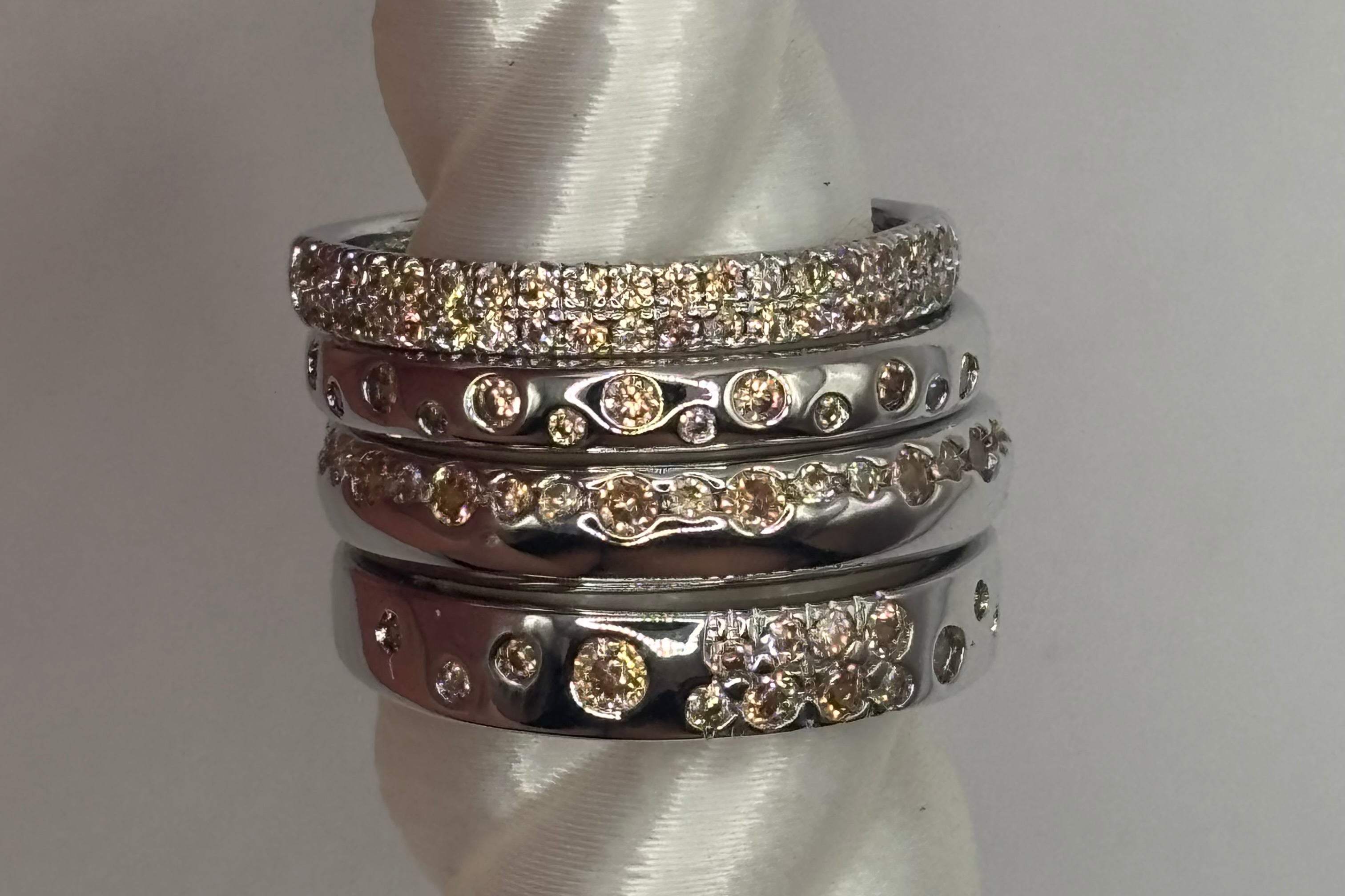 BP Luxe Bands Live Boldly Size 8