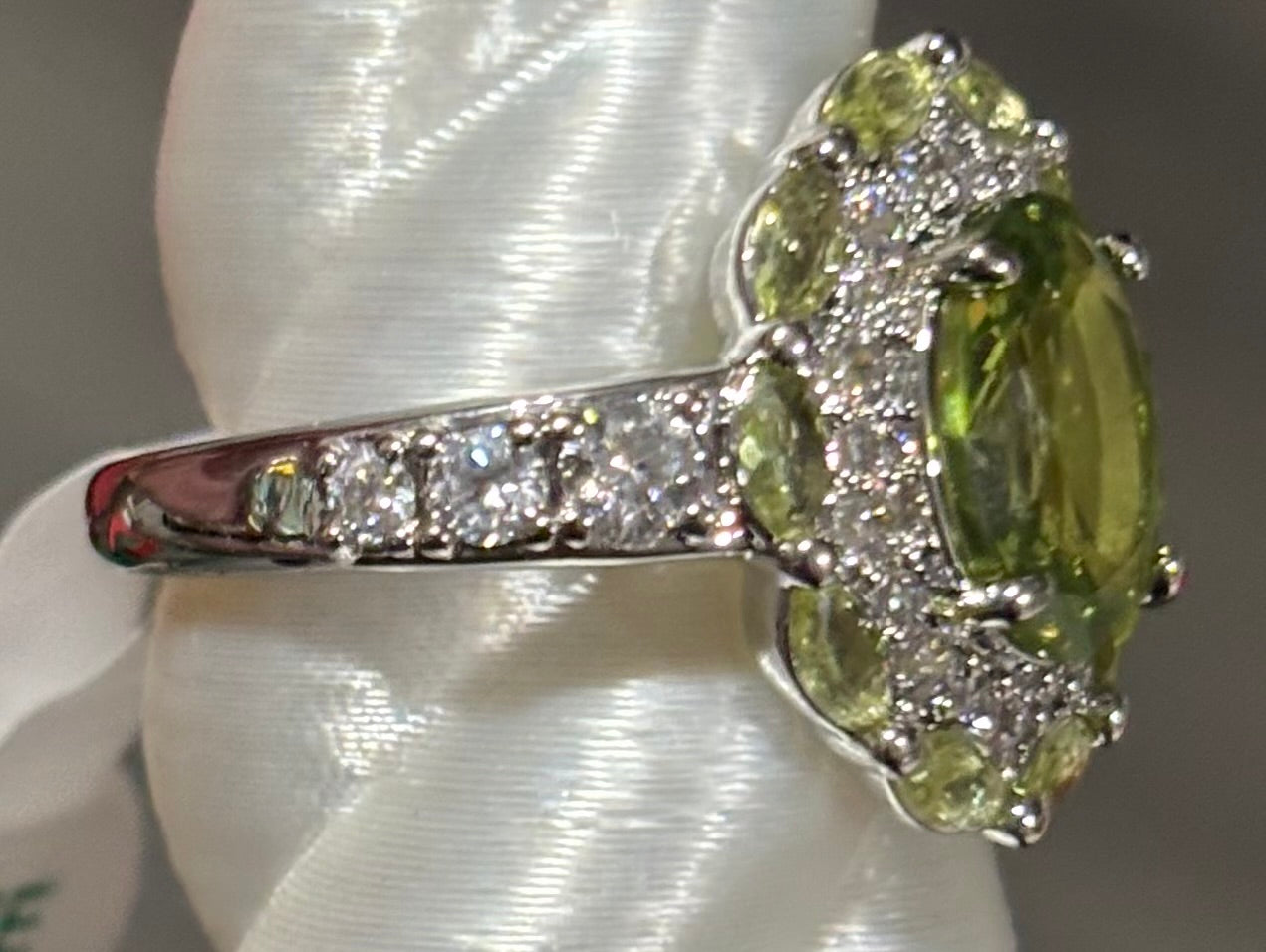 BP Glistening Earth Size 8