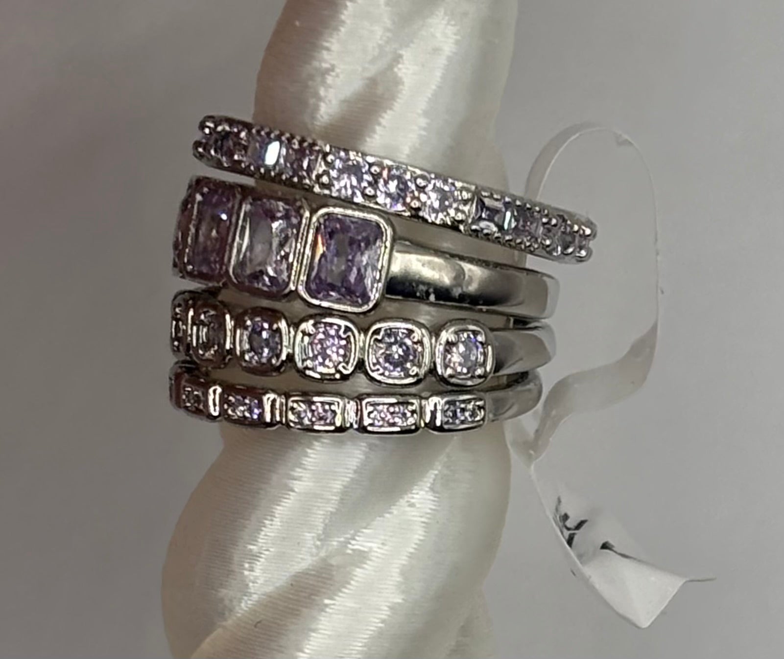 Delicates Singular In The Universe Size 5