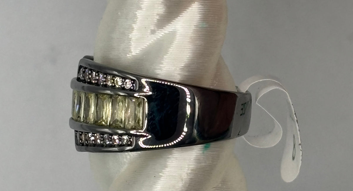 BP A Scintillating Circle Size 8