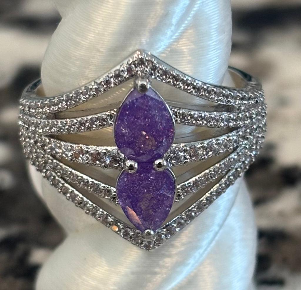 Born Before The Echo Size 9