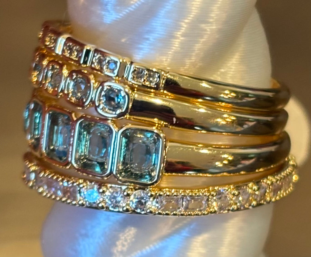 Delicates Singular In The Universe Size 11