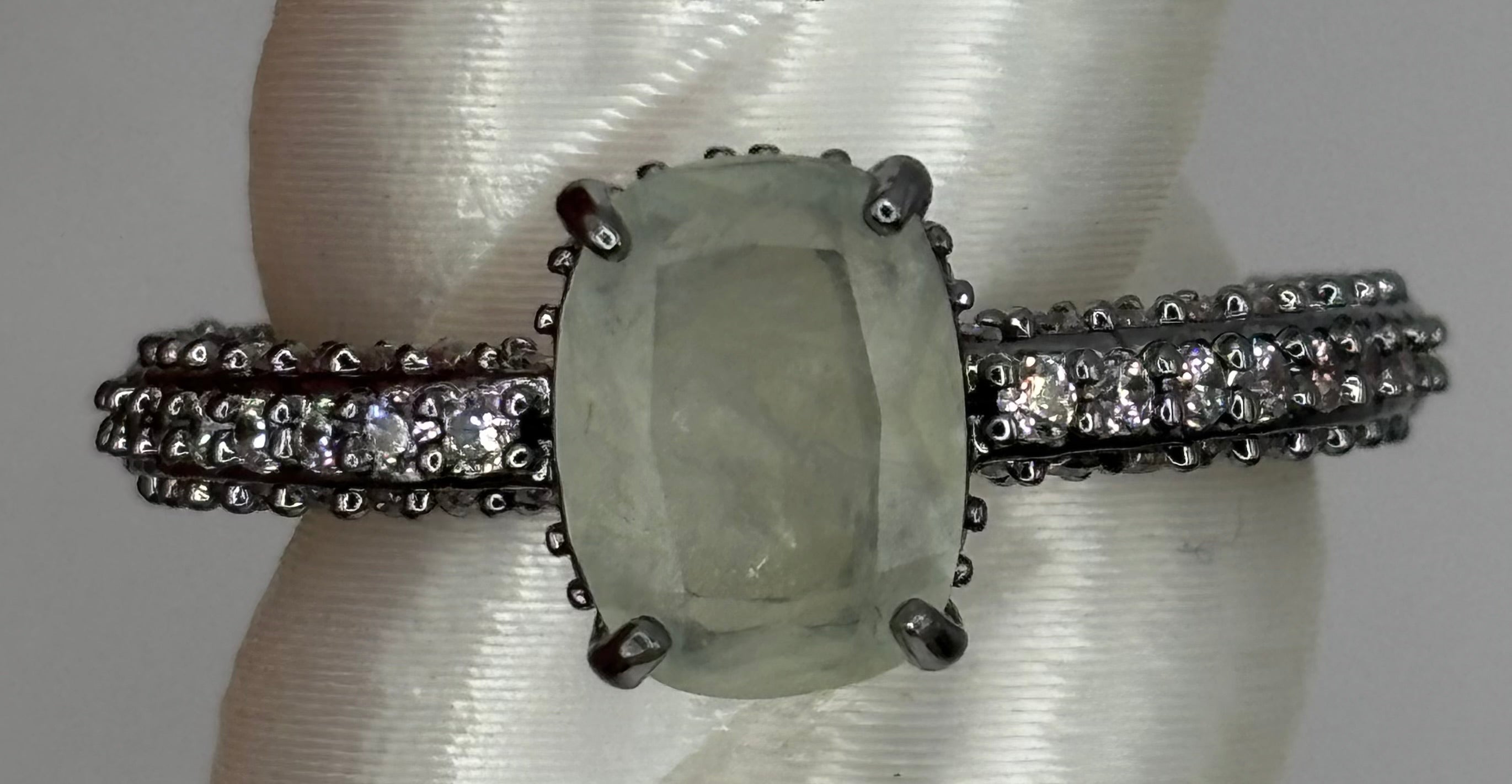 BP Simplistic Charm Size 9