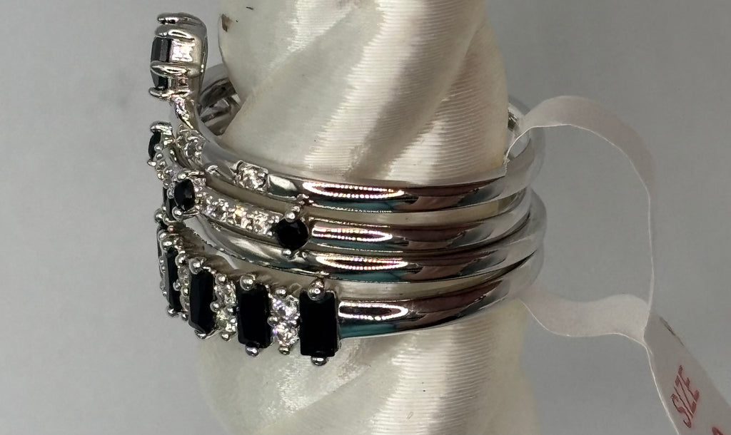 Delicates Rhodium & Black Onyx Size 10