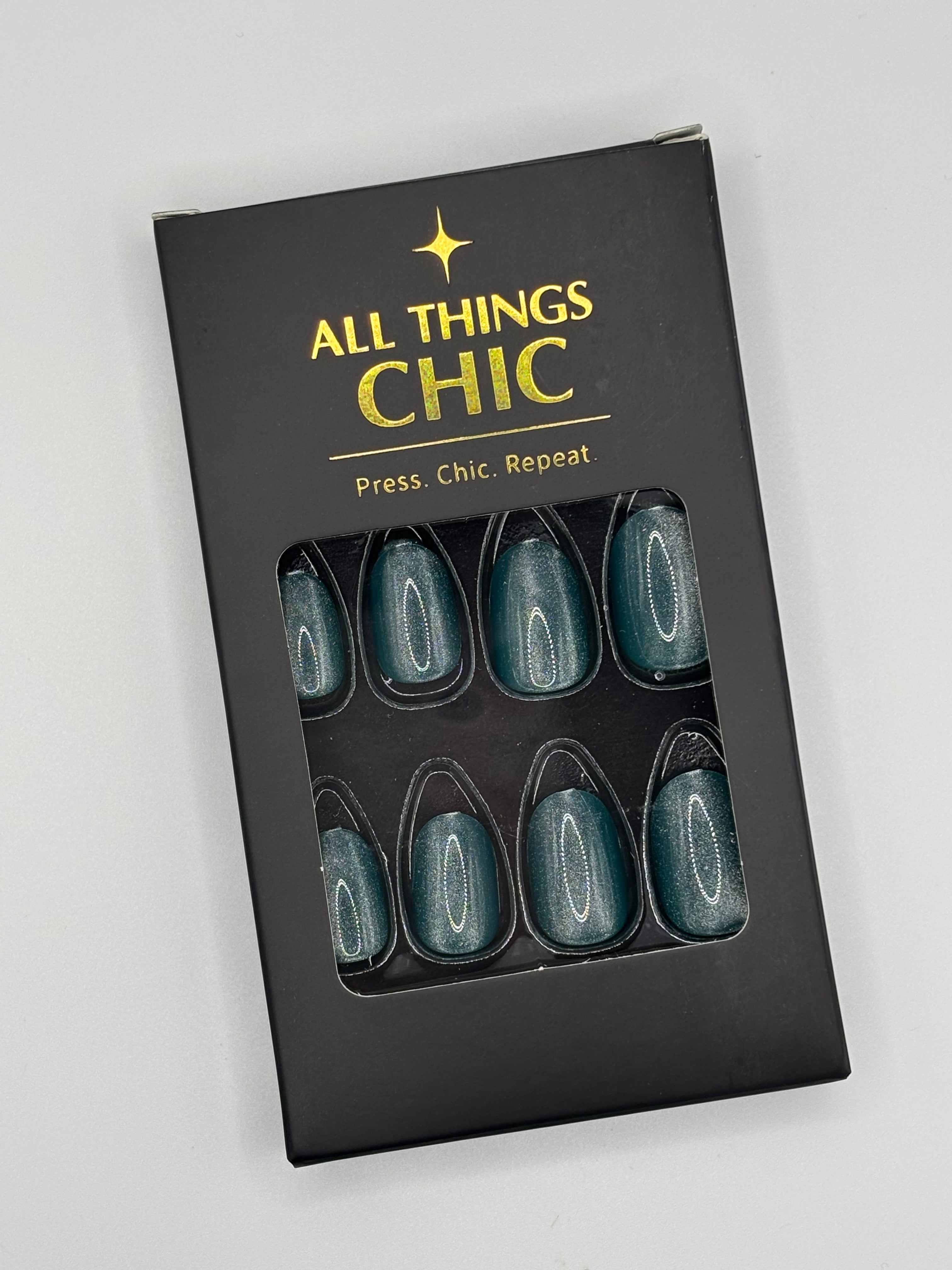 Ocean Sparkle Press-On Nails Short