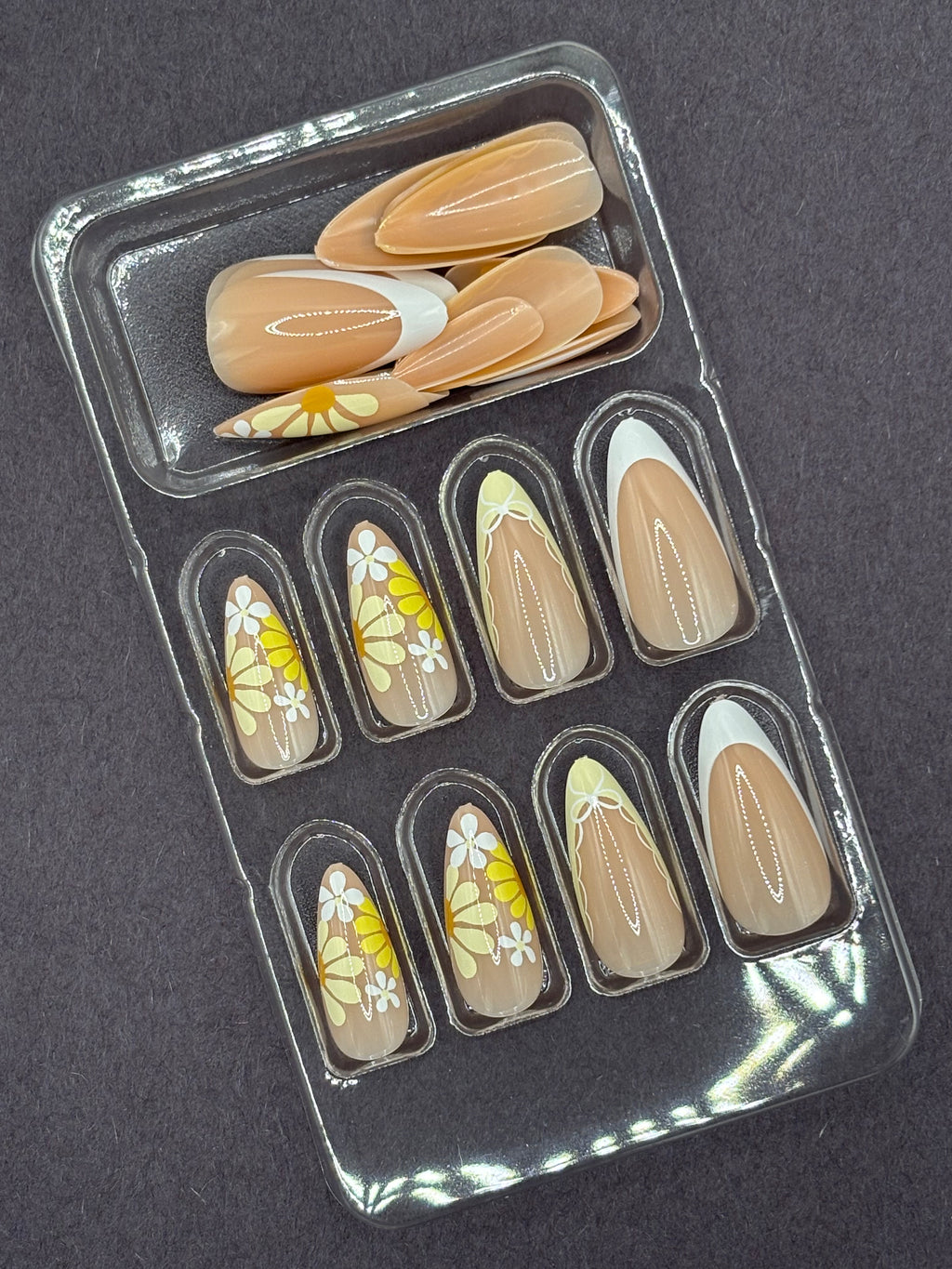 Daisy Daydreams Press-On Nails Medium