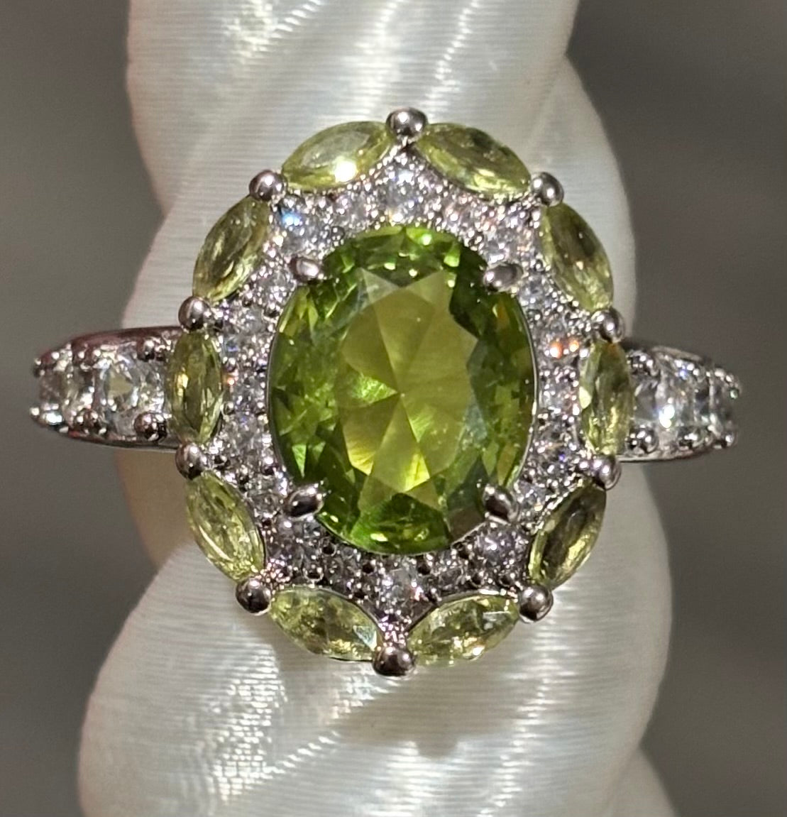 BP Glistening Earth Size 8