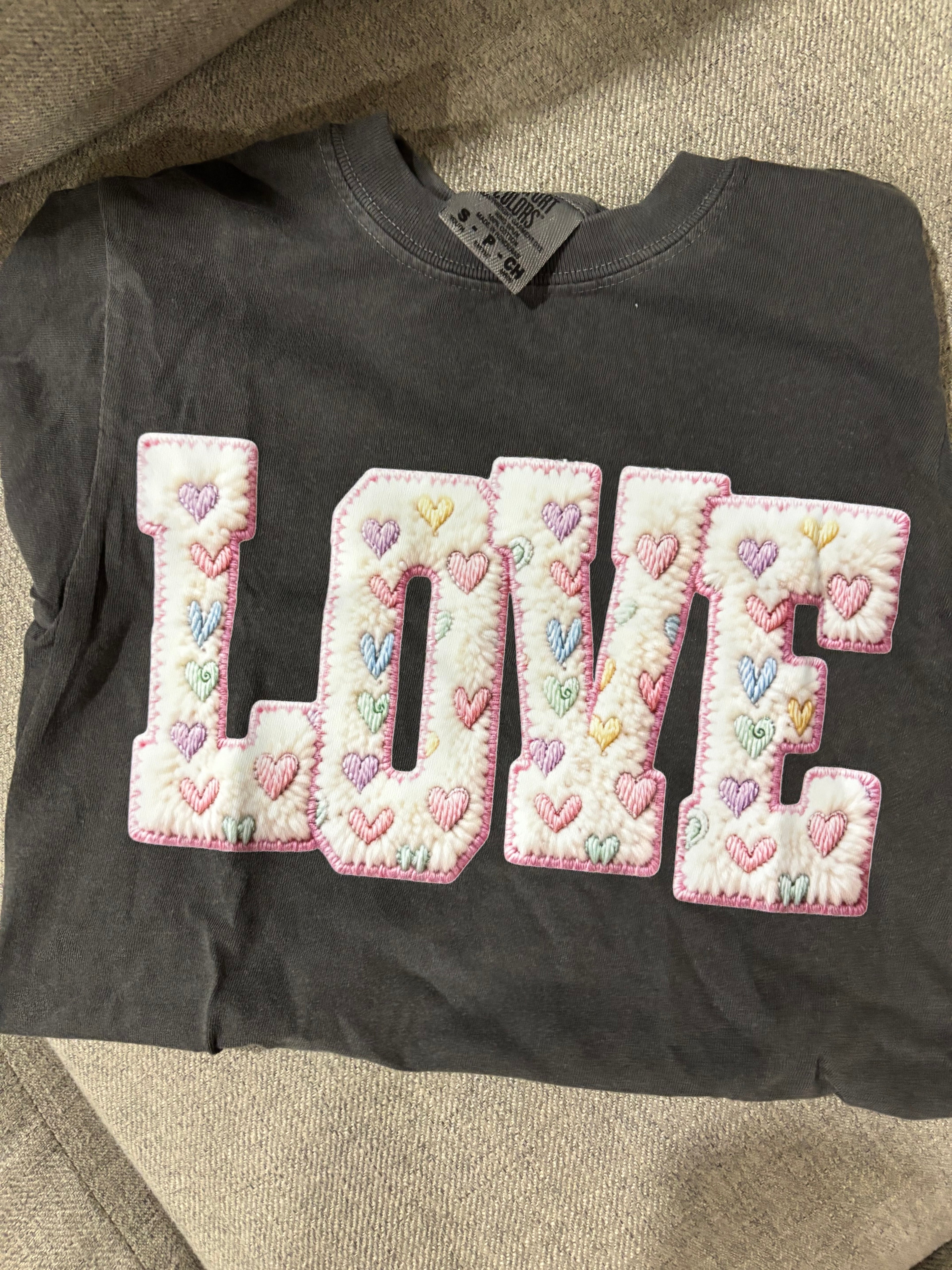 Love TShirt Size Youth Small