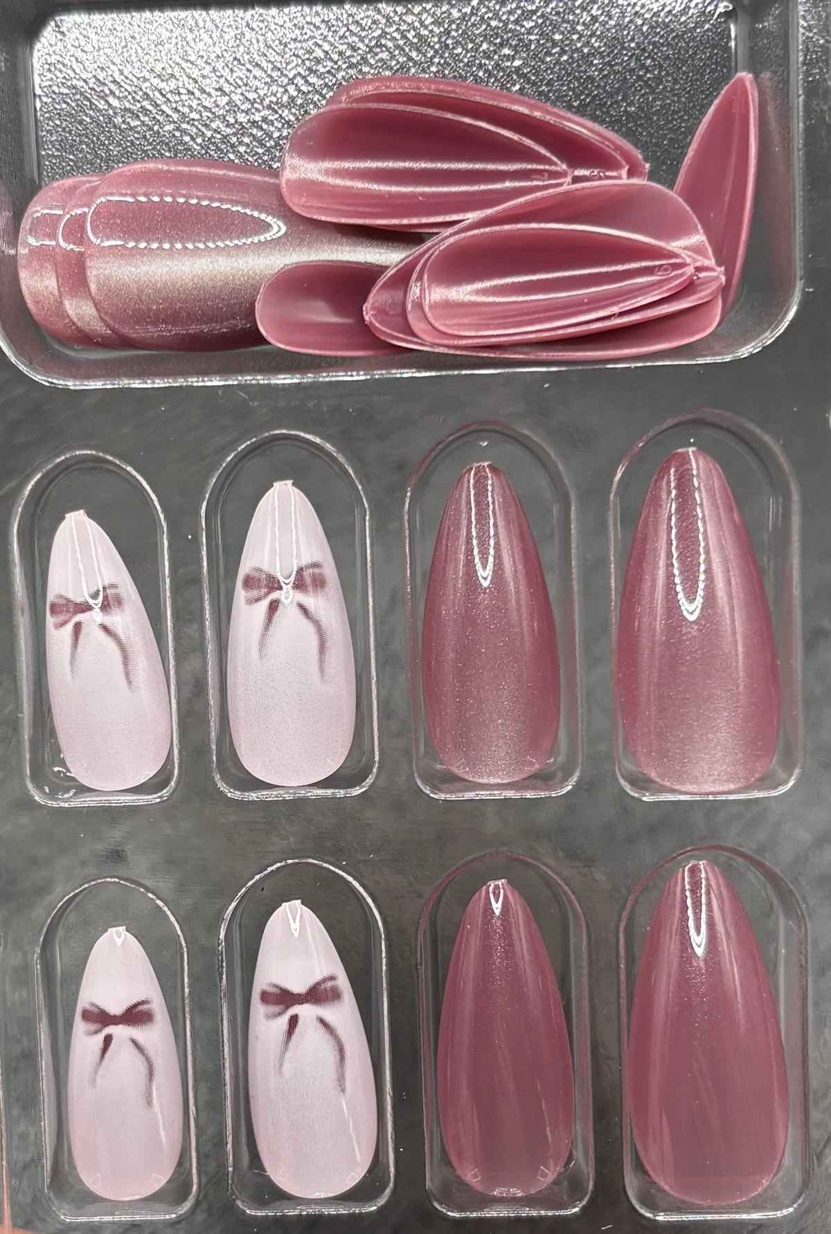 All Bowed Up Press-On Nails Medium