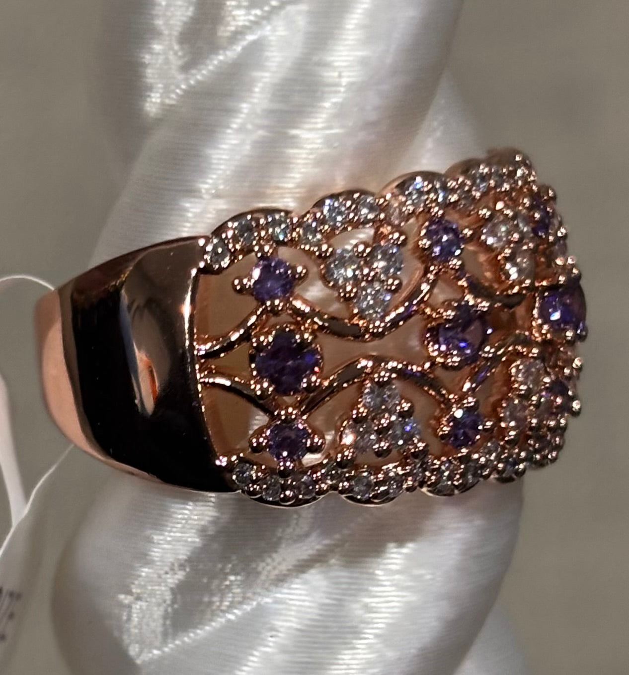 BP Its Fate Gorgeous Size 9