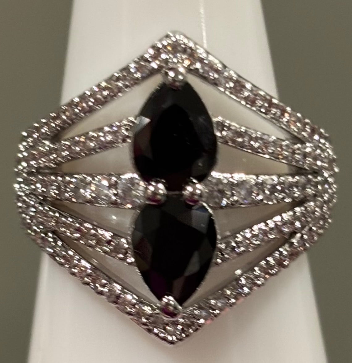 Born Before The Echo Size 6