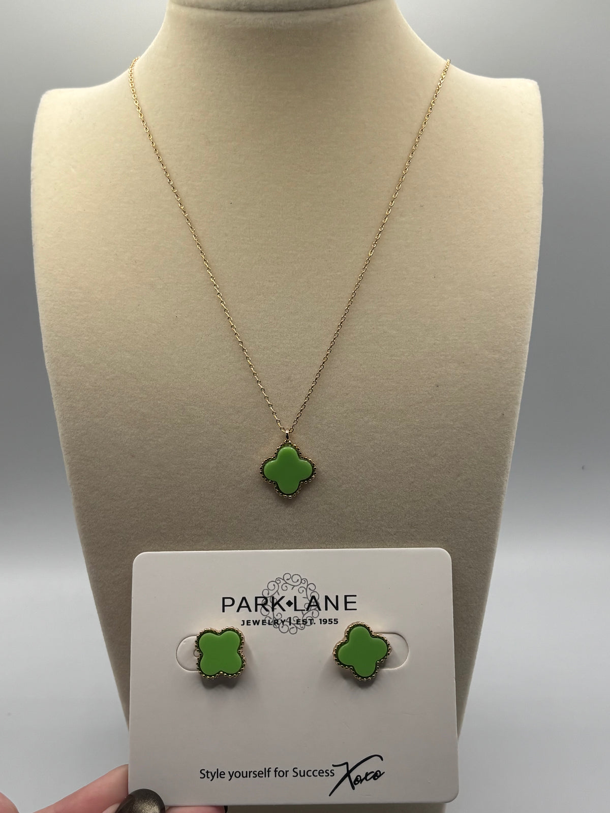 Park Lane Green Clover Necklace and Earring Set
