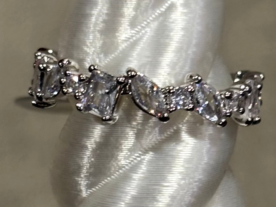 BP She’s A Classic Beauty Size 7