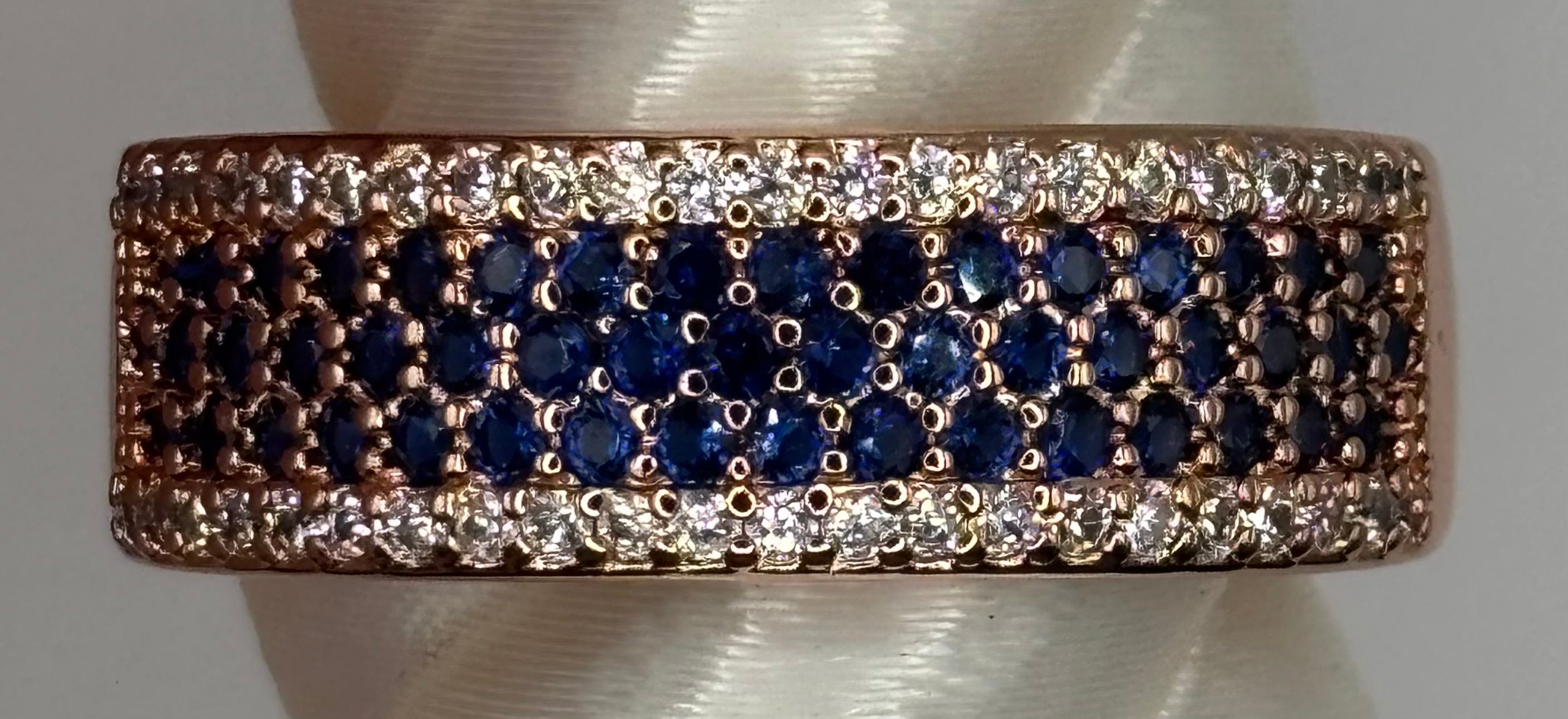 BP She Shimmers With Style Size 10