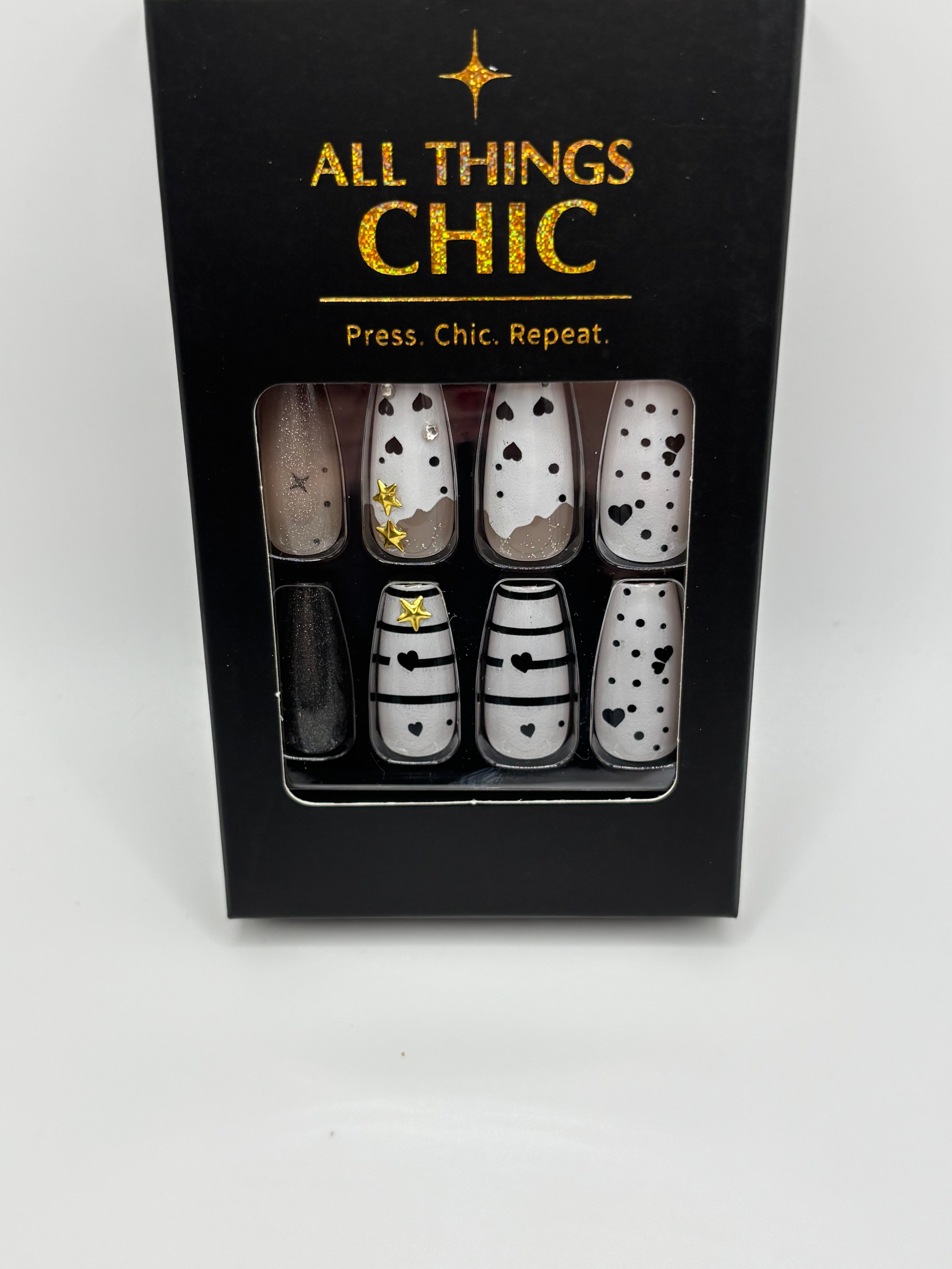 Dark Hearts Press-On Nails Medium/Long