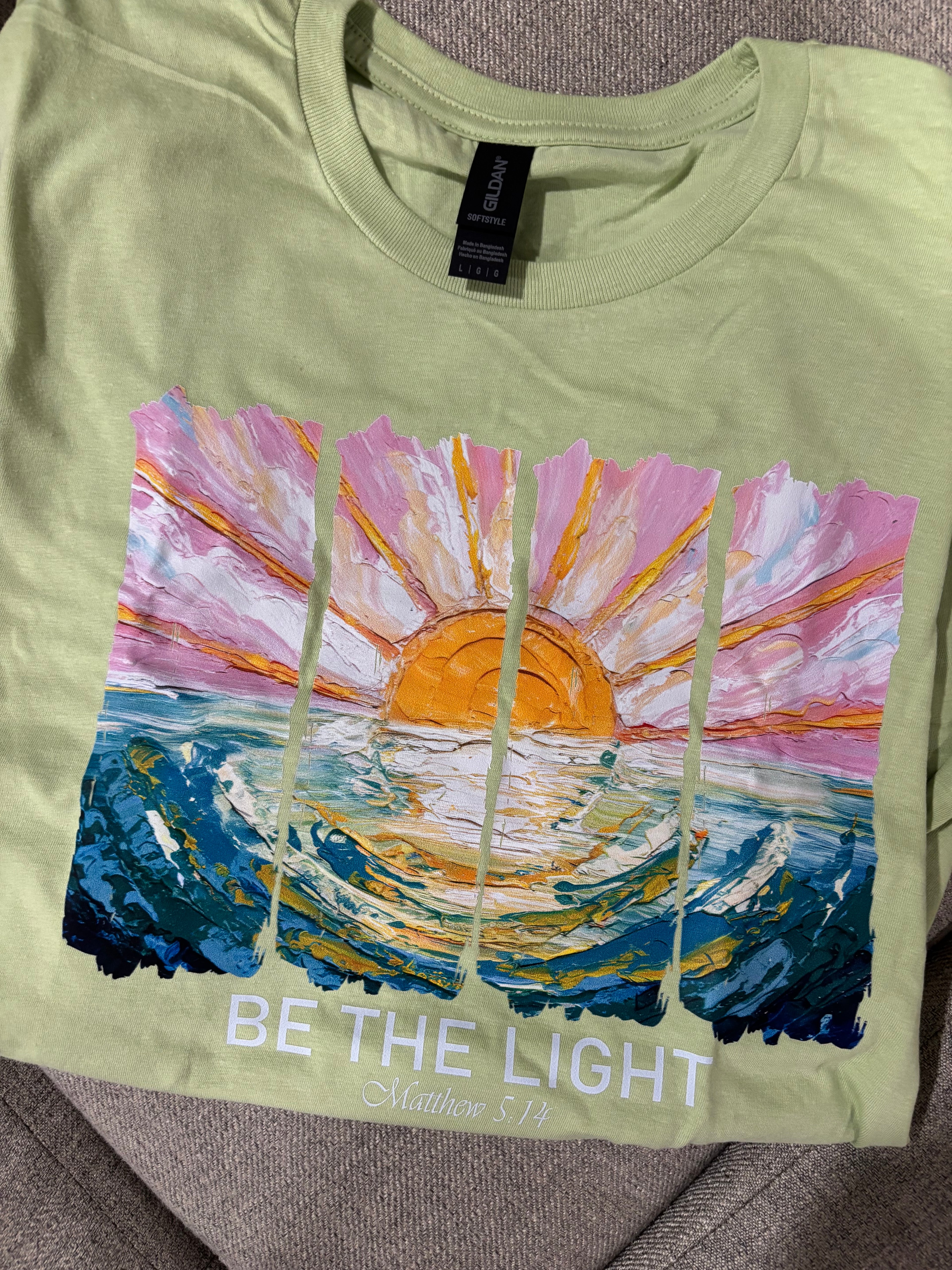 Be the Light  TShirt Size Large