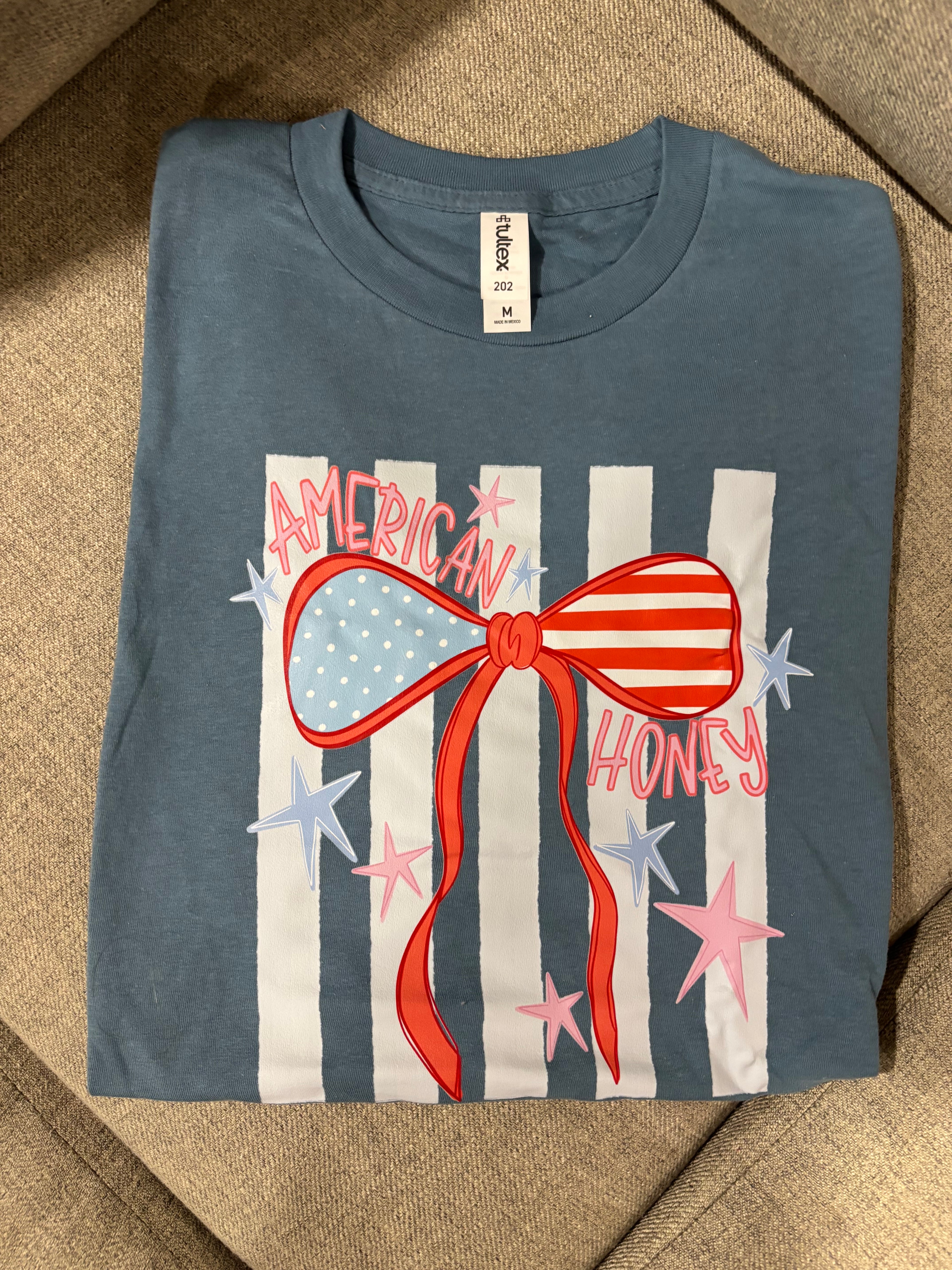 4th of July TShirt American Honey Size M