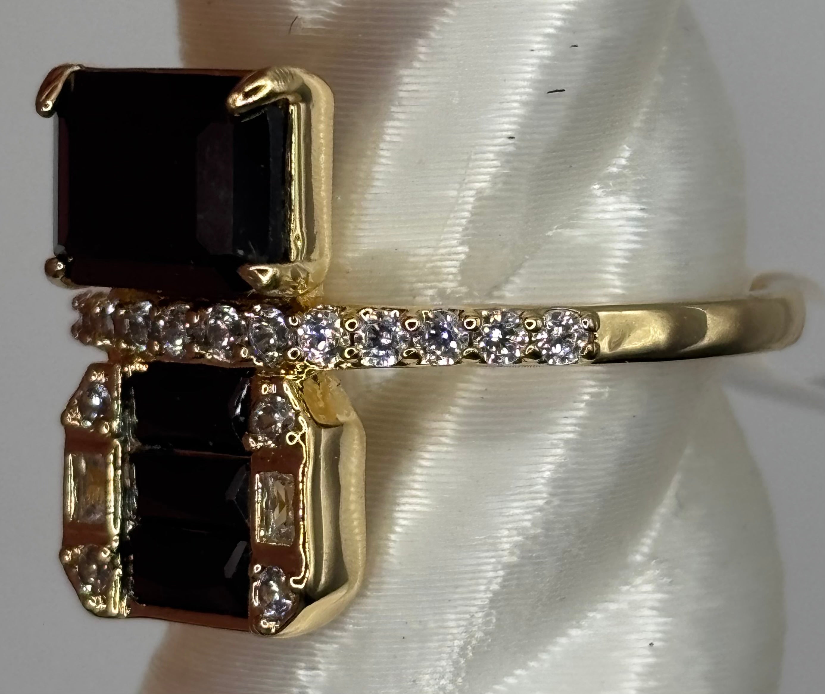 BP Black Onyx Gold Ring Size 7