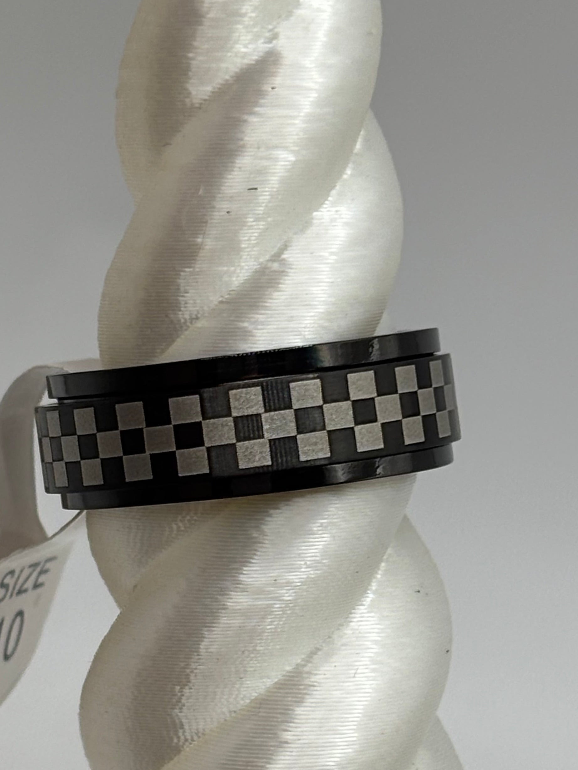 ATC Checkered Spinner Ring
