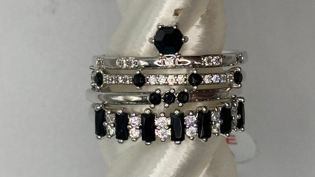 Delicates Rhodium & Black Onyx Size 10
