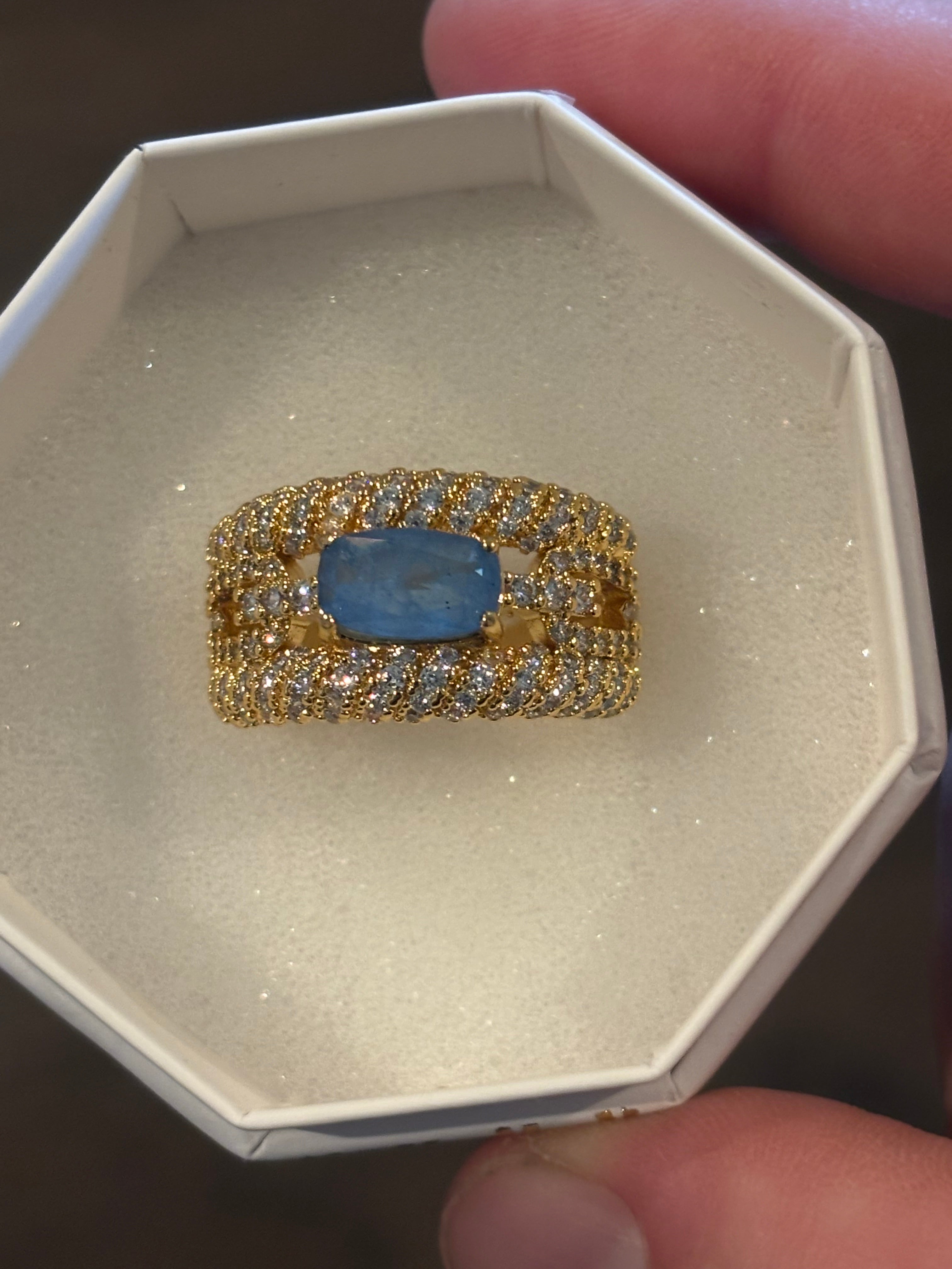 BP Glamorous Traveler Size 9