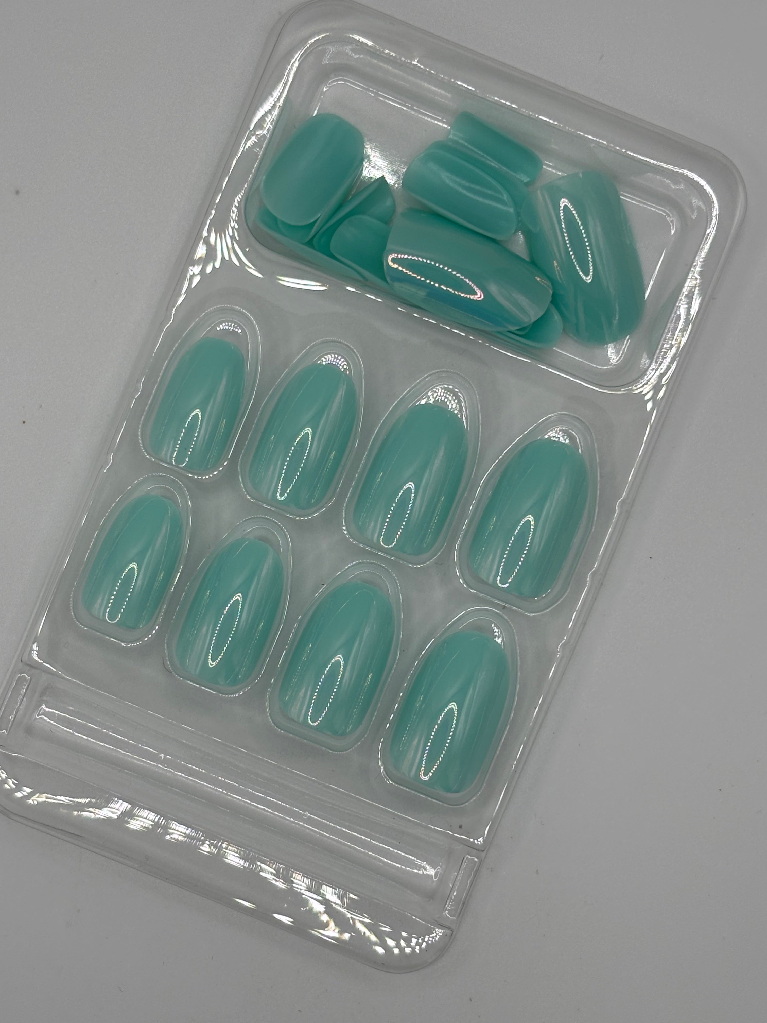 Totally Tiffany Press-On Nails Short