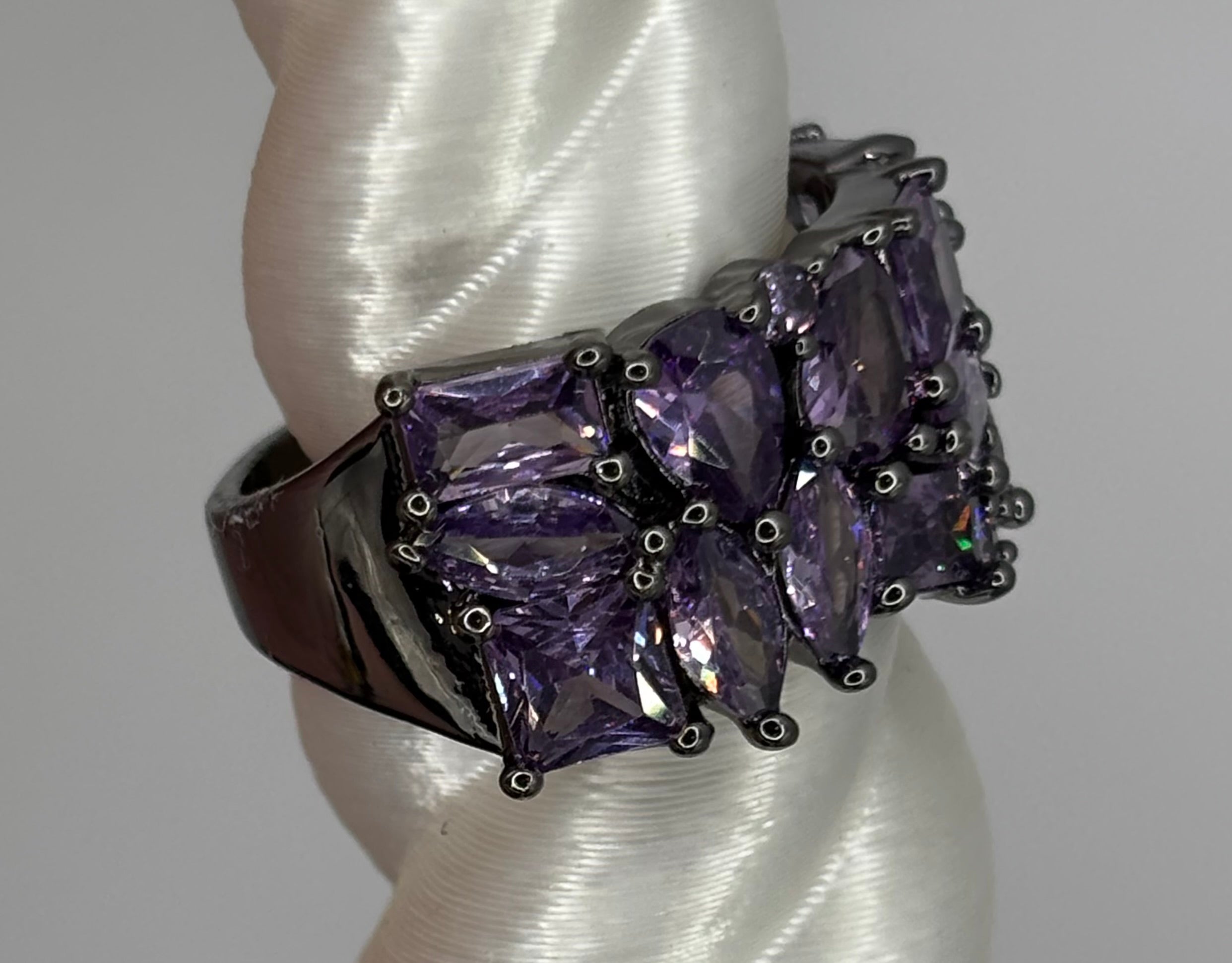 BP Veiled In The Depths Size 7 Sirens Collection