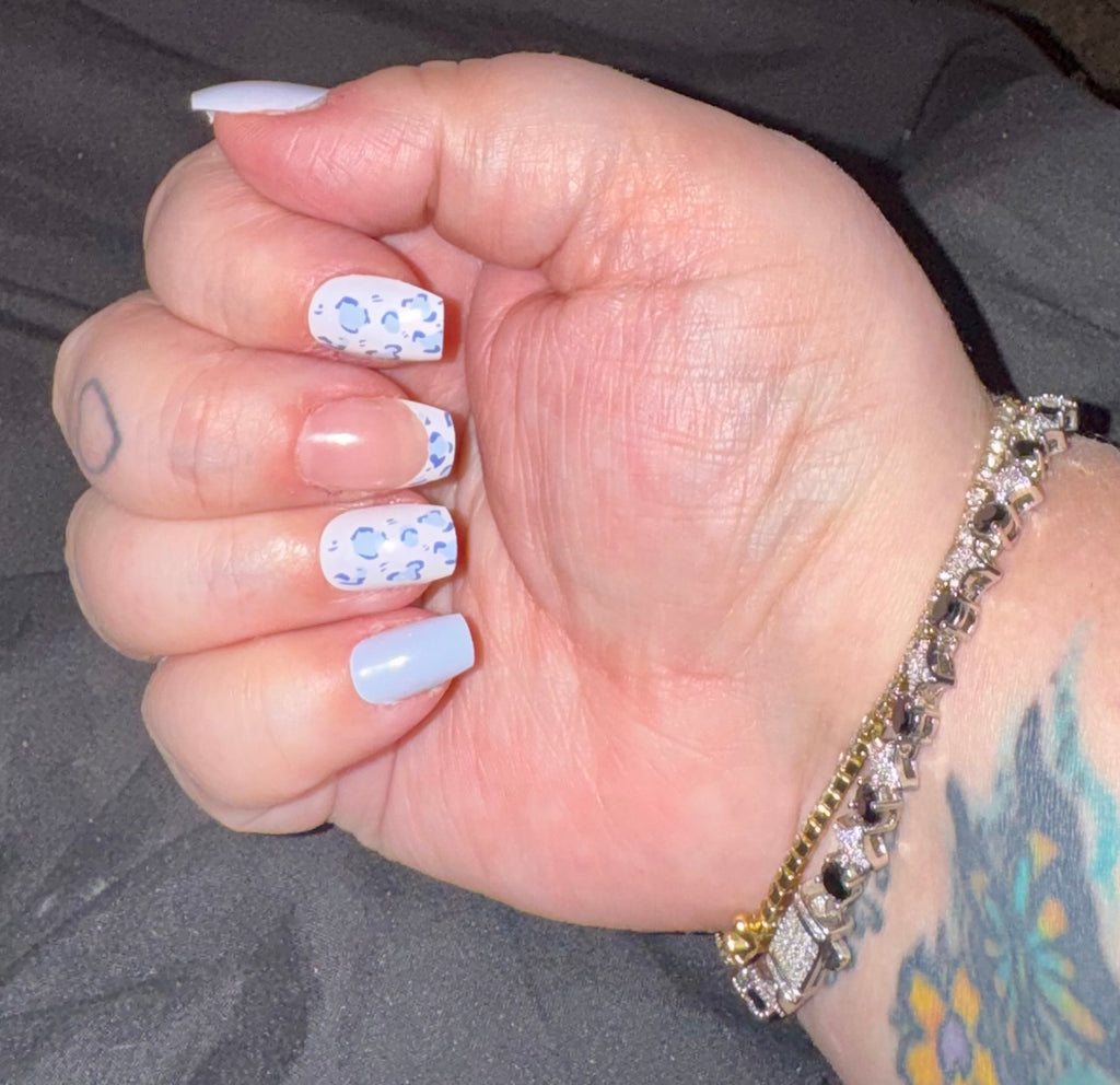 Blue Prints Press-On Nails Medium