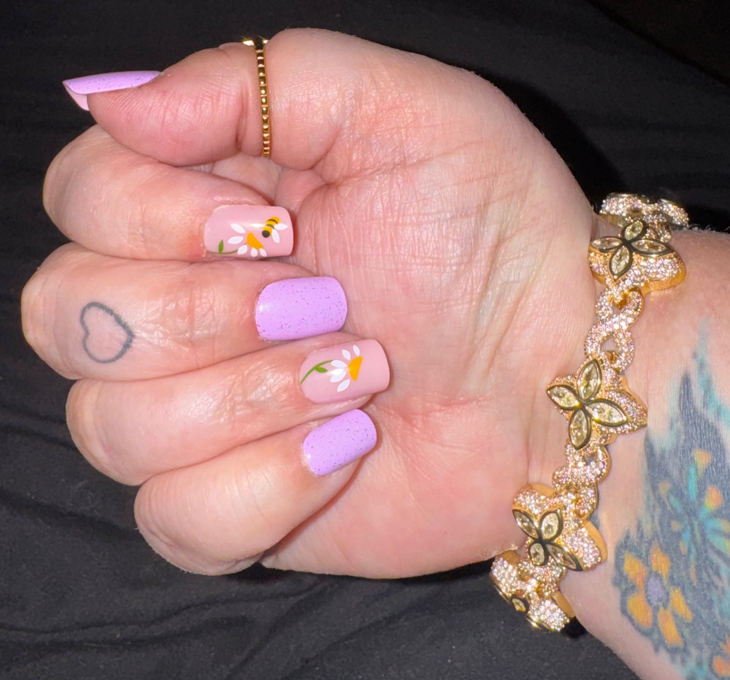What the Buzz? Press-On Nails Short