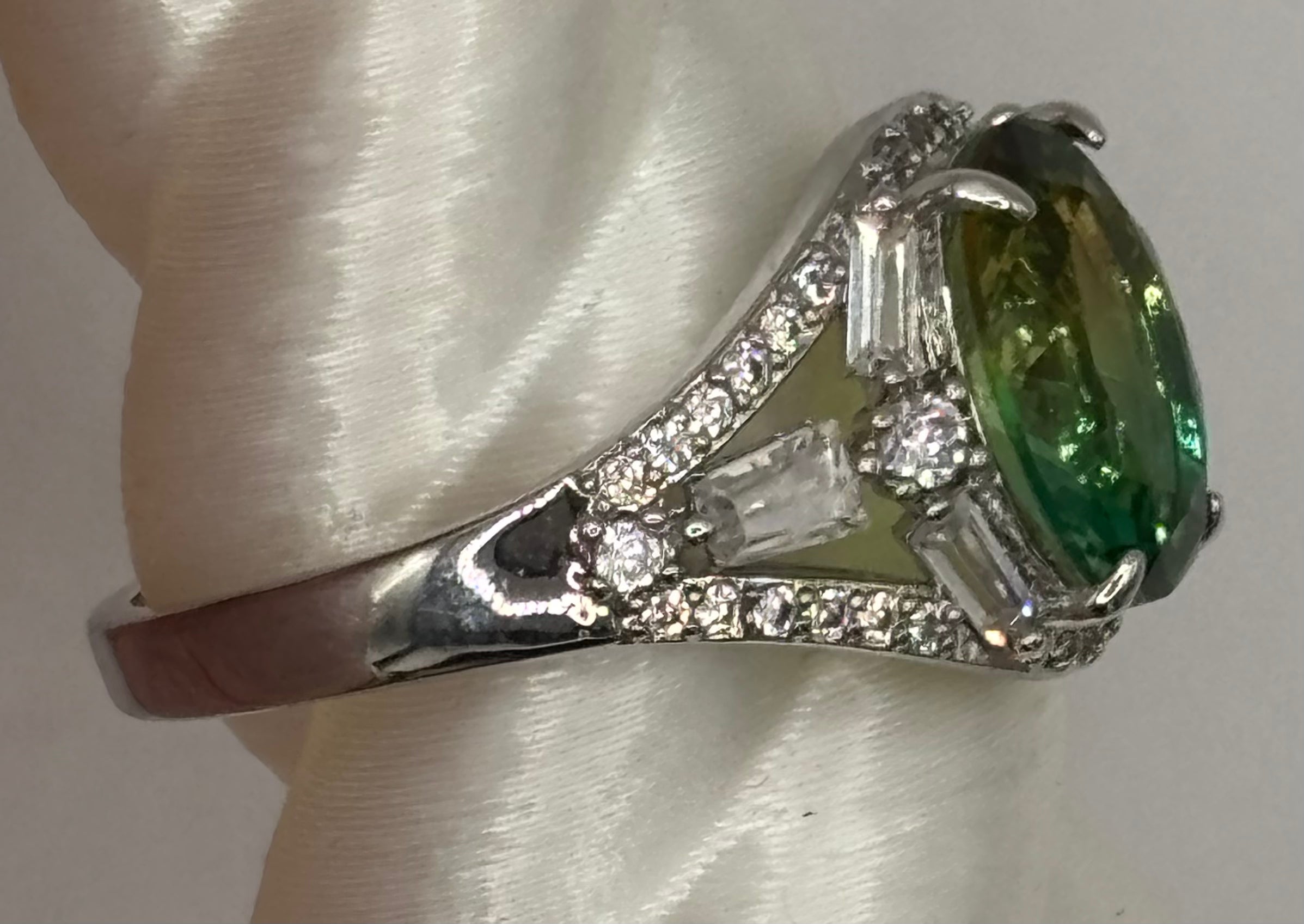 Art Deco Glam Size 9 Retro