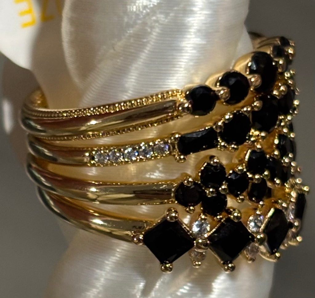 Delicates Wings Spread Across Endless Dawn Size 7