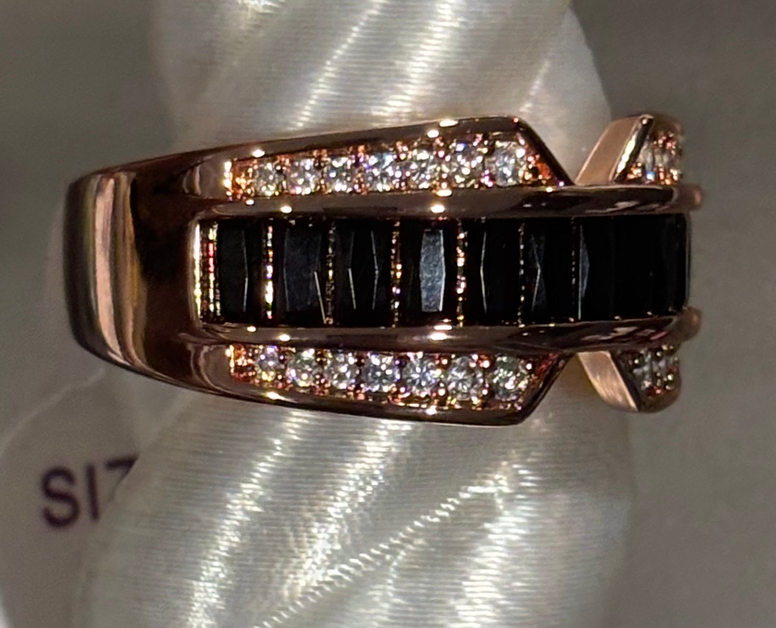 BP A Scintillating Circle Size 9