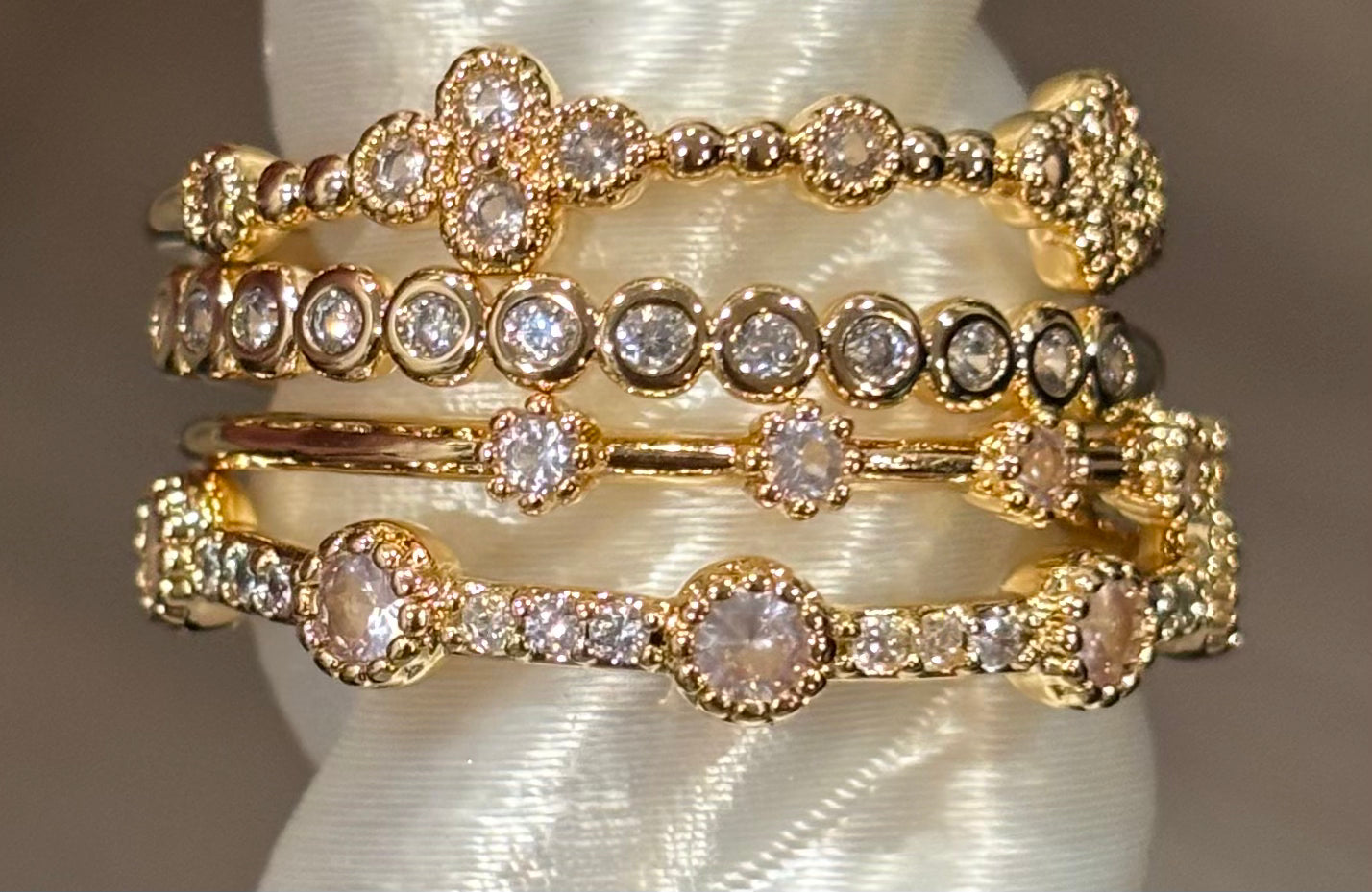 Delicates Less Noise, More Meaning Size 11