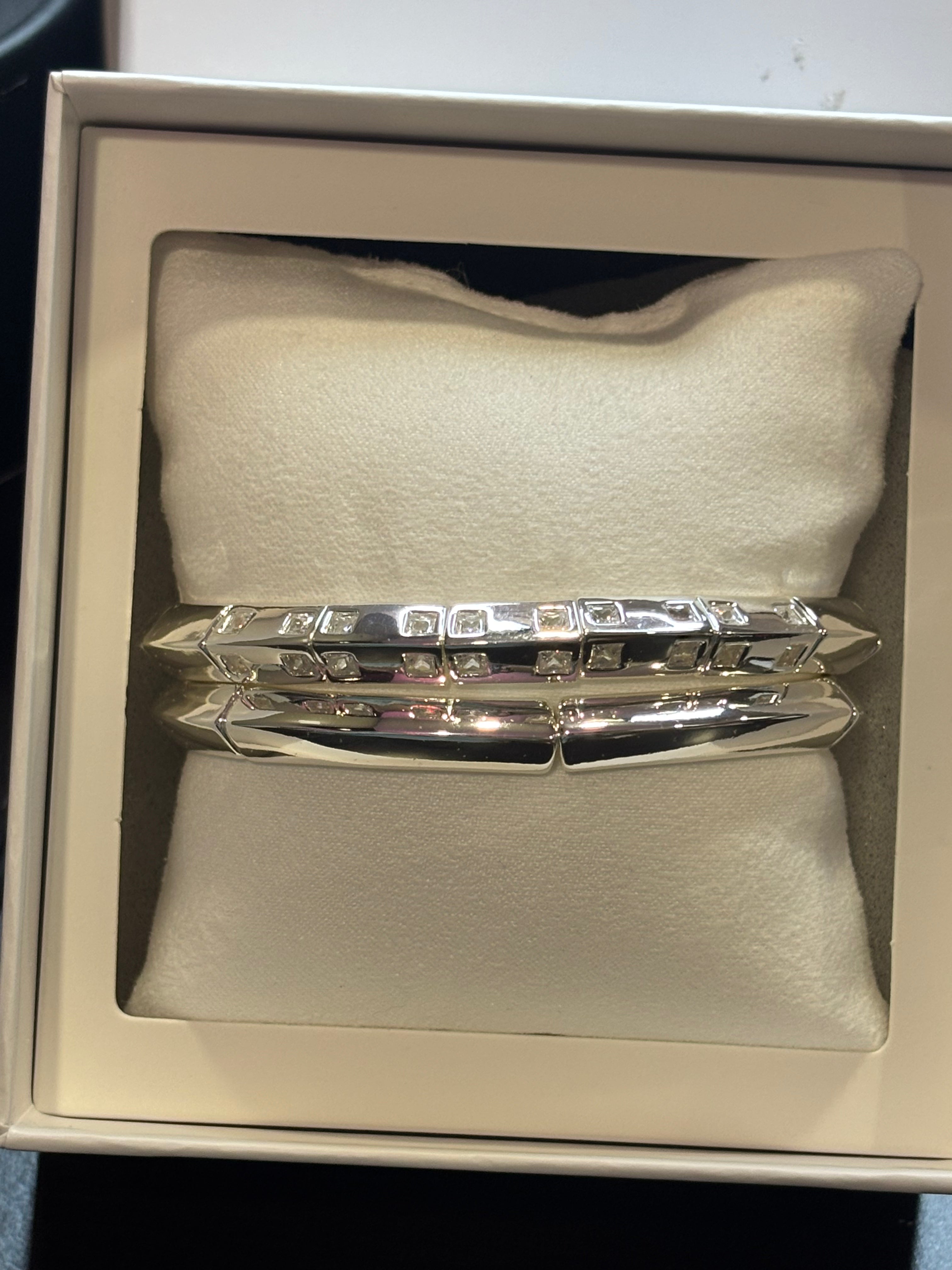 Gem Society Instant Spotlight Bracelets