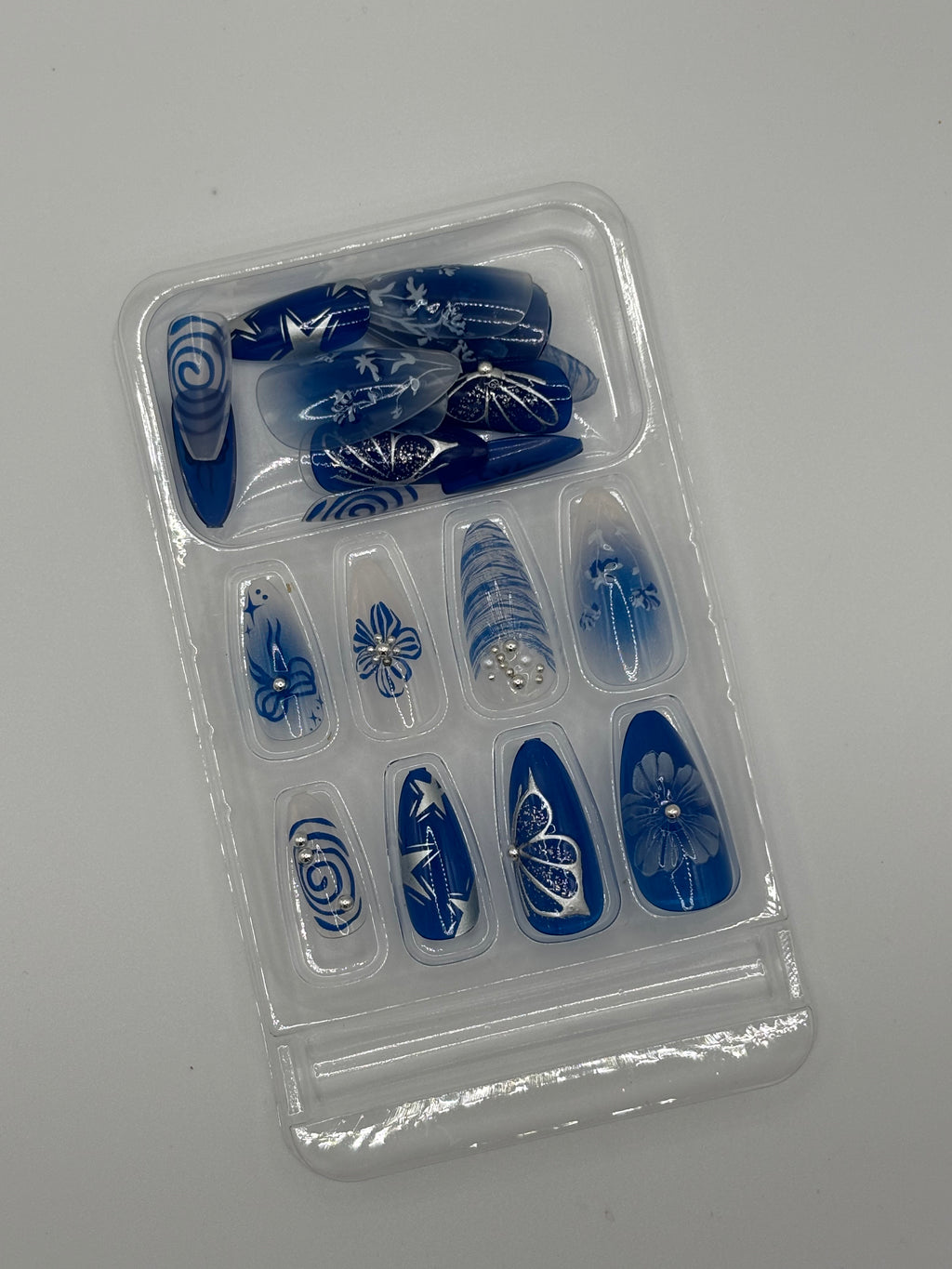 Winging It Press-On Nails Medium