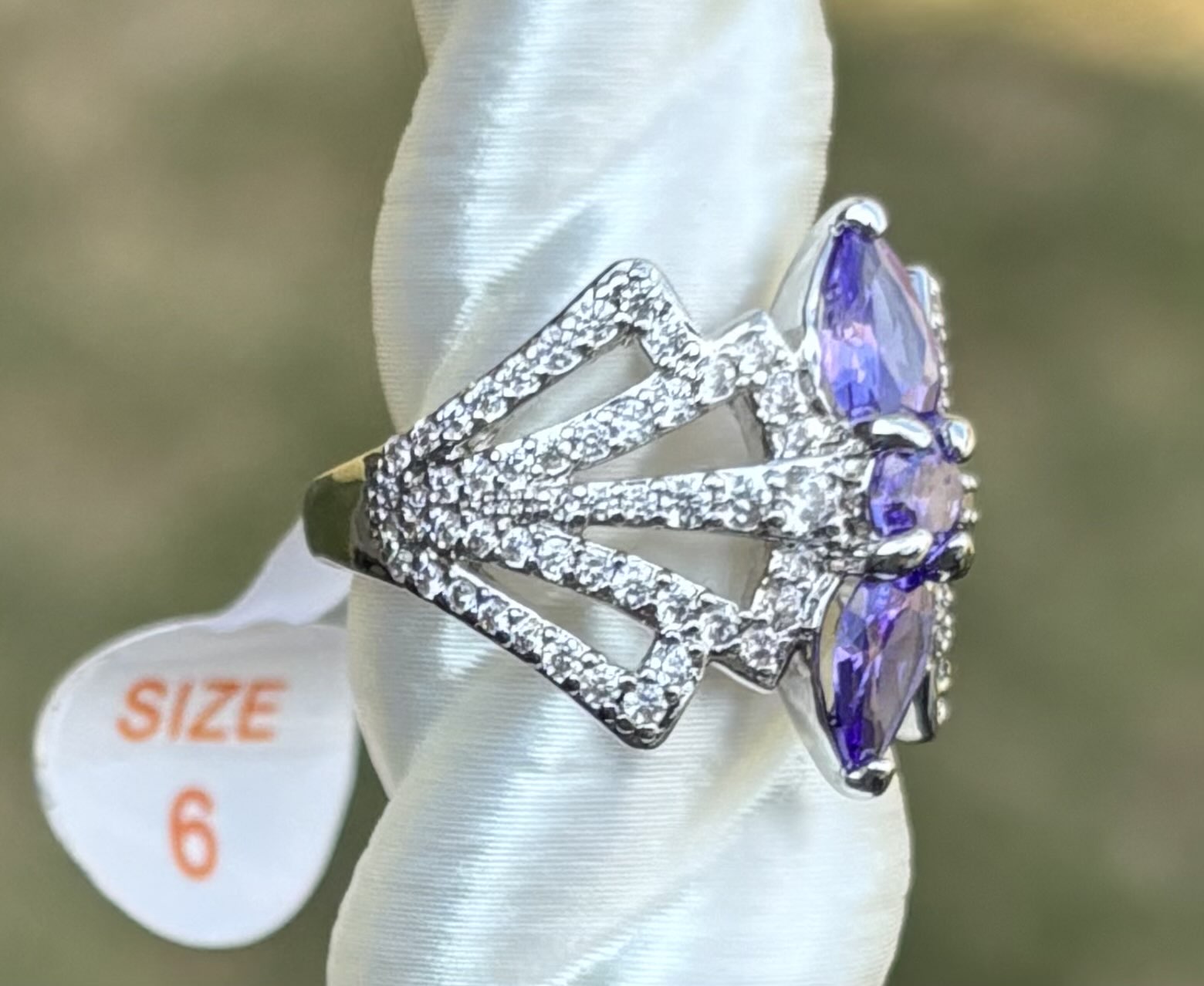 BP It's A Yes For Me, Diva Size 6