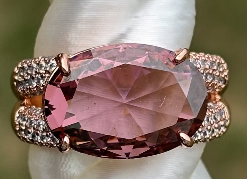 BP Morganite Size 10