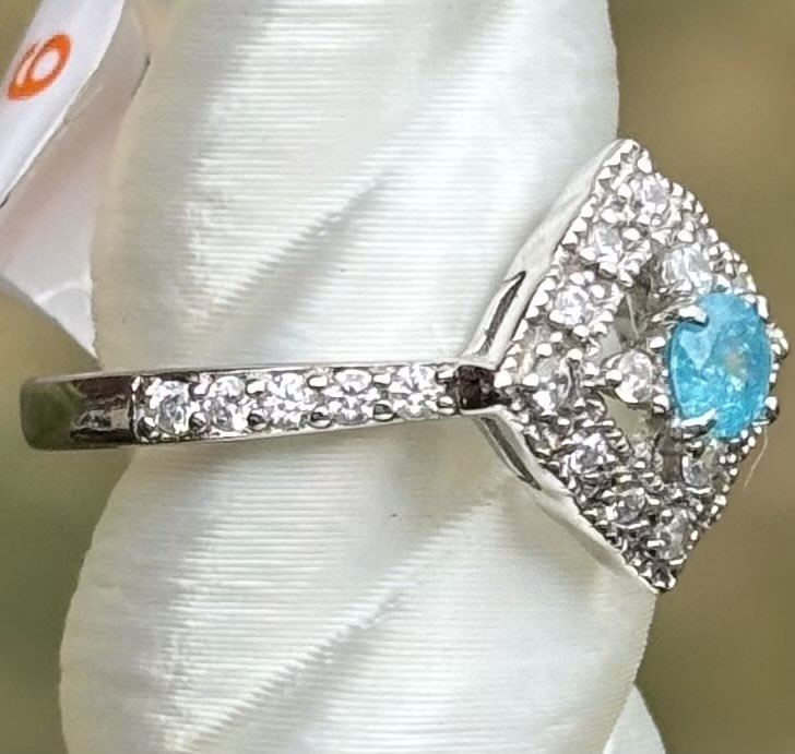 BP Blue Ice Crystal Size 6