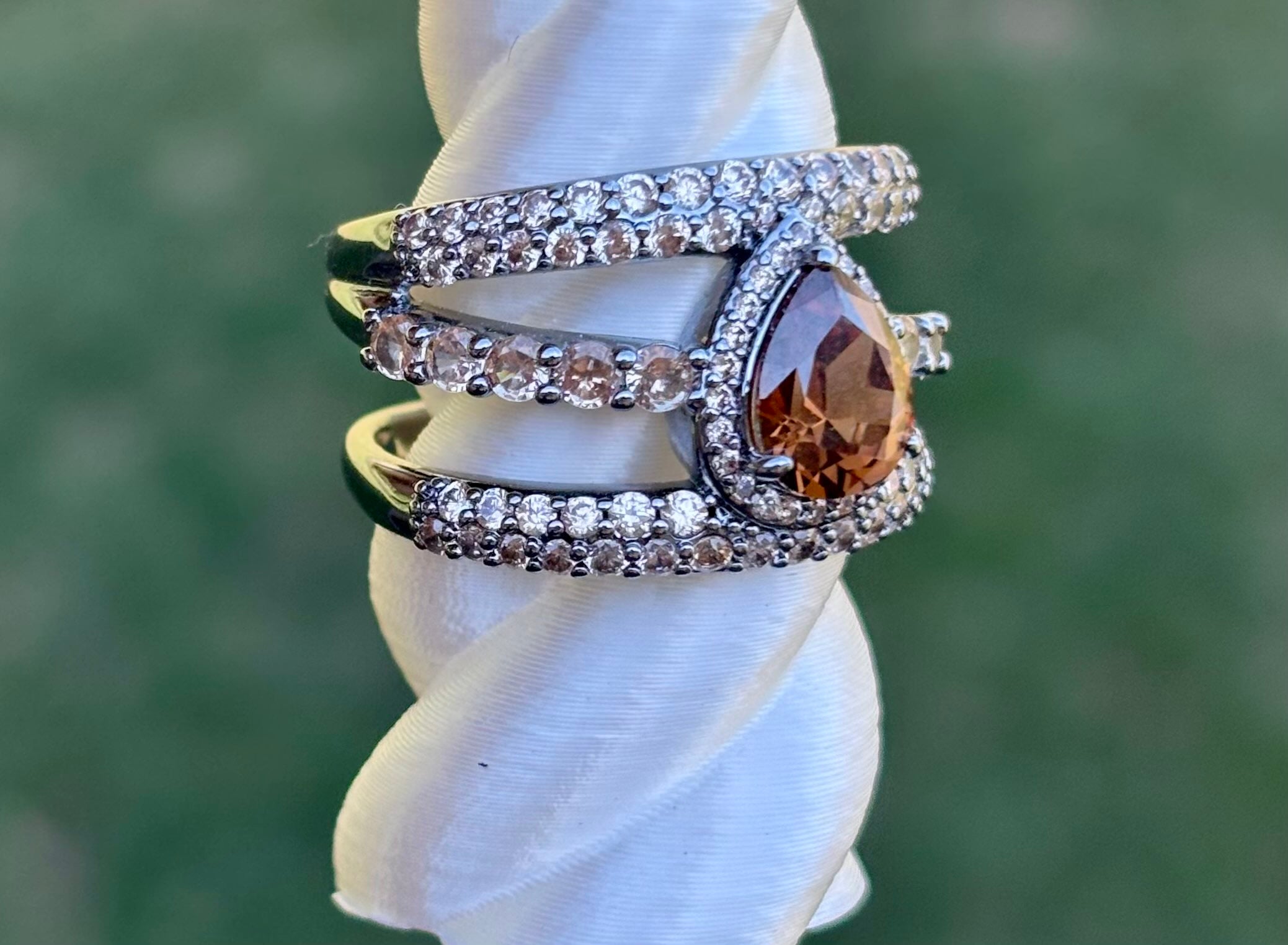 BP Smokey Topaz Size 9