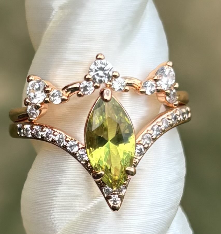 BP Peridot Size 7 (October)