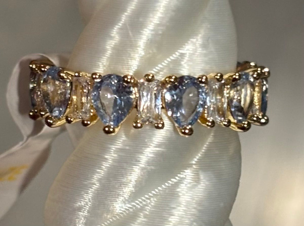 BP A Dazzling Glow Size 7