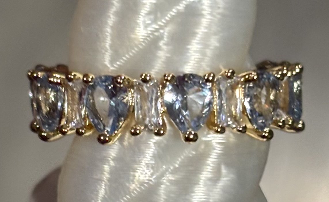 BP A Dazzling Glow Size 7