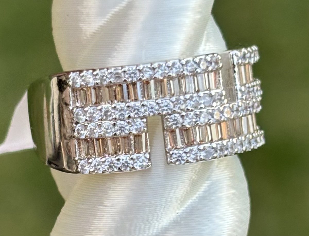 BP Sunkissed Glows Size 8