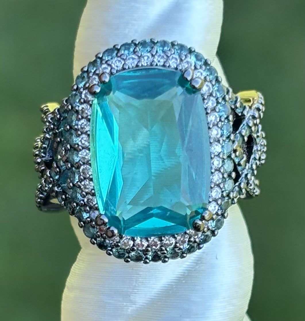 BP Sirens Collection Heart of the Seas Size 5