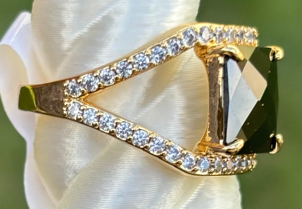 BP Entwined Desire Size 10 Untamed Collection